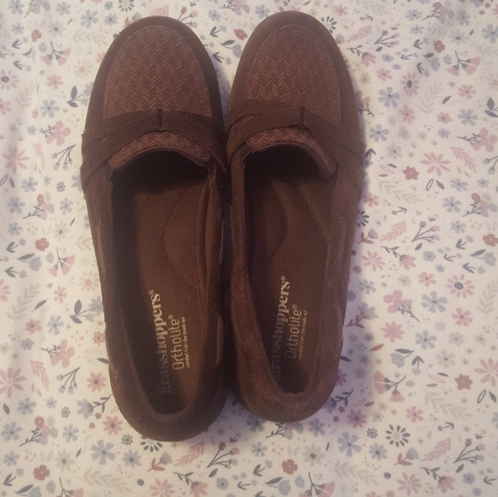 Grasshopper Brown shoes 9.5 womens med